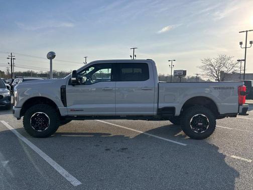 Avalanche 2026 Ford F-250 Platinum
