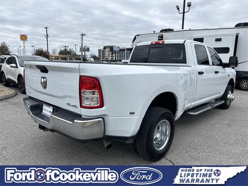 2023 RAM 3500 Tradesman Crew Cab 4x4 8' Box