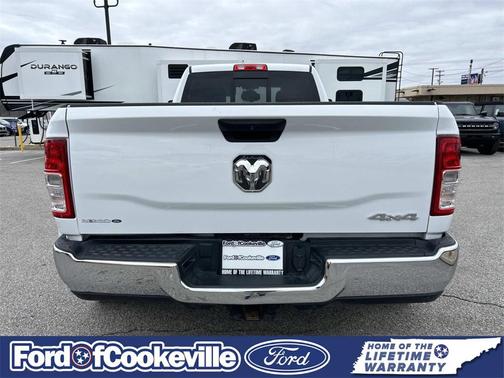 2023 RAM 3500 Tradesman Crew Cab 4x4 8' Box