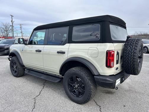 Desert Sand 2025 Ford Bronco Big Bend