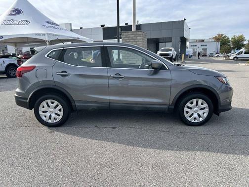 Gun Metallic 2019 Nissan Rogue Sport S