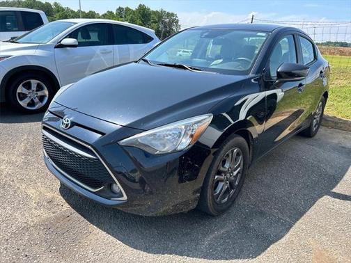 2019 Toyota Yaris Sedan LE
