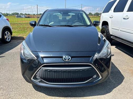 2019 Toyota Yaris Sedan LE