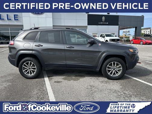 Granite Crystal Metallic Clearcoat 2019 Jeep Cherokee Trailhawk Elite