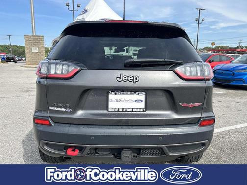 Granite Crystal Metallic Clearcoat 2019 Jeep Cherokee Trailhawk Elite