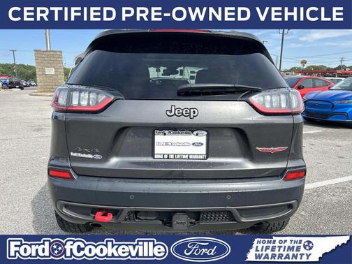 Granite Crystal Metallic Clearcoat 2019 Jeep Cherokee Trailhawk Elite