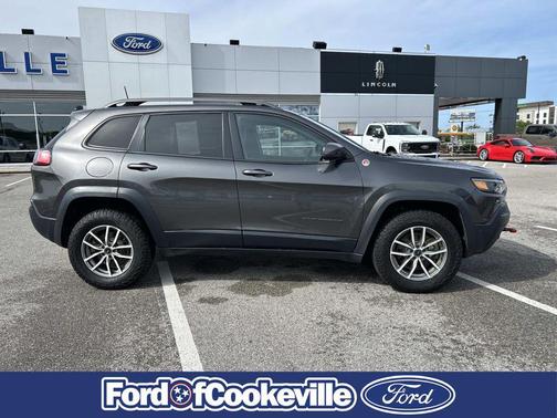 Granite Crystal Metallic Clearcoat 2019 Jeep Cherokee Trailhawk Elite