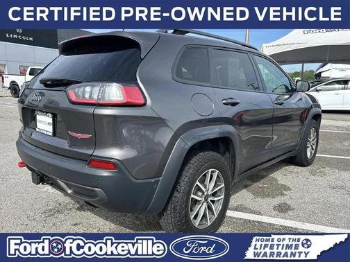 Granite Crystal Metallic Clearcoat 2019 Jeep Cherokee Trailhawk Elite