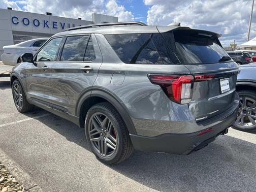 Carbonized Gray Metallic 2026 Ford Explorer ST-Line