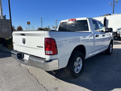 2024 RAM 1500 Classic SLT