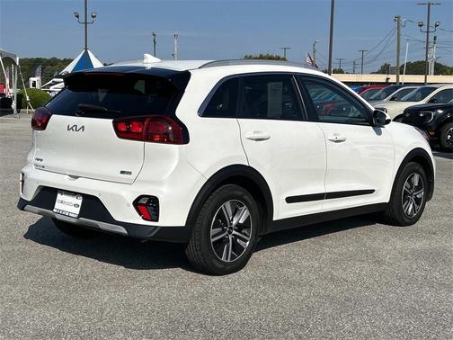 2022 Kia Niro LXS
