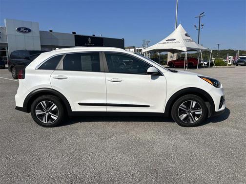 2022 Kia Niro LXS