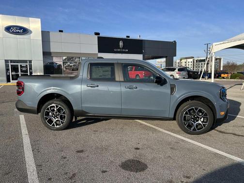 Azure Gray Metallic Tri-Coat 2026 Ford Maverick Lariat