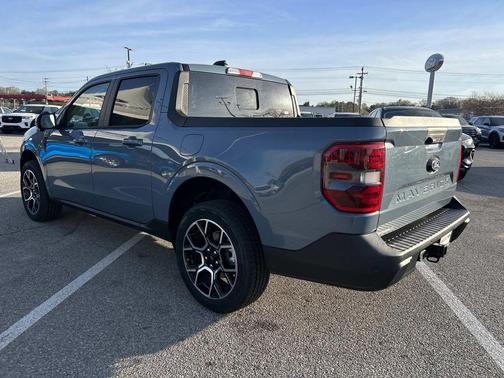 Azure Gray Metallic Tri-Coat 2026 Ford Maverick Lariat