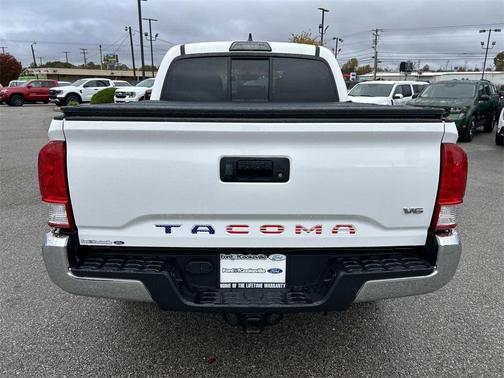 2017 Toyota Tacoma SR5