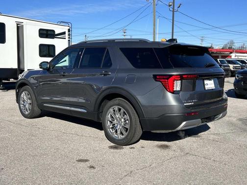 Carbonized Gray Metallic 2026 Ford Explorer Platinum