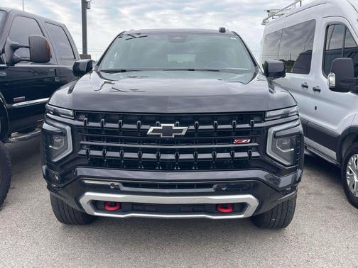 Black 2025 Chevrolet Suburban 4WD Z71