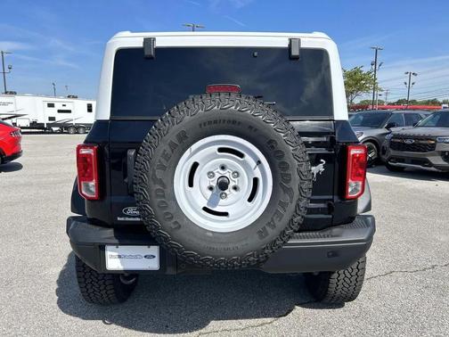 Shadow Black 2026 Ford Bronco Heritage Edition