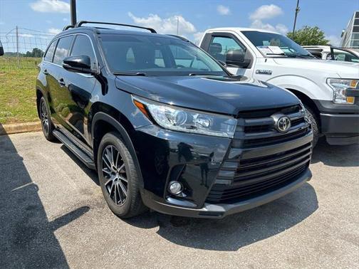 2018 Toyota Highlander SE