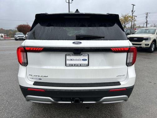 Star White Metallic Tri-Coat 2026 Ford Explorer Platinum