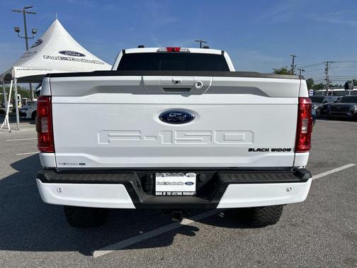 Oxford White 2023 Ford F-150 XLT