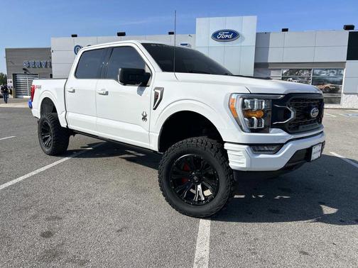 Oxford White 2023 Ford F-150 XLT