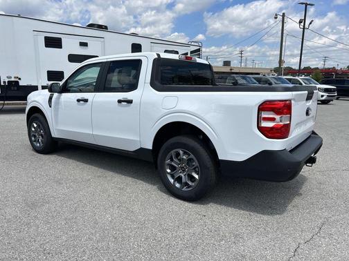 Oxford White 2026 Ford Maverick XLT