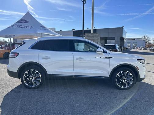 2021 Lincoln Nautilus Reserve