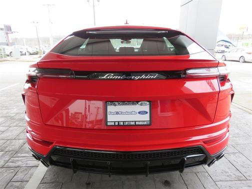 2022 Lamborghini Urus Graphite Capsule