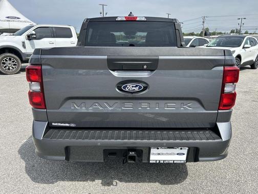 Carbonized Gray Metallic 2026 Ford Maverick Lobo Standard
