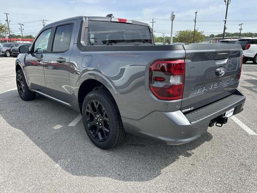 Carbonized Gray Metallic 2026 Ford Maverick Lobo Standard