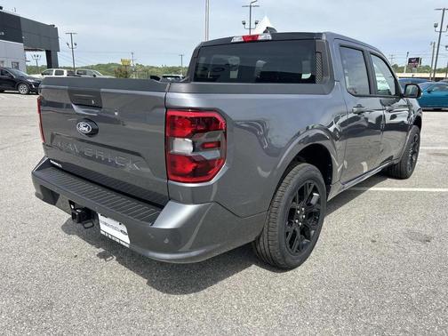 Carbonized Gray Metallic 2026 Ford Maverick Lobo Standard