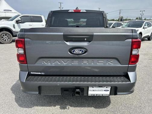 Carbonized Gray Metallic 2026 Ford Maverick Lobo Standard
