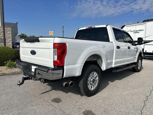 Oxford White 2019 Ford F-250 XLT