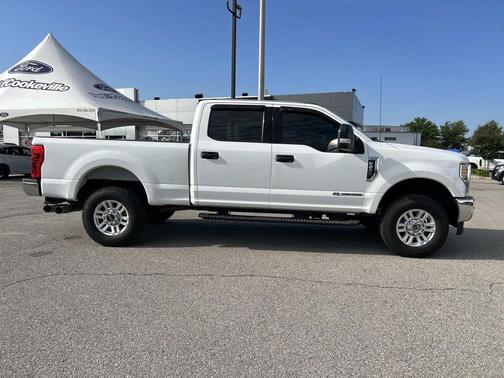 Oxford White 2019 Ford F-250 XLT