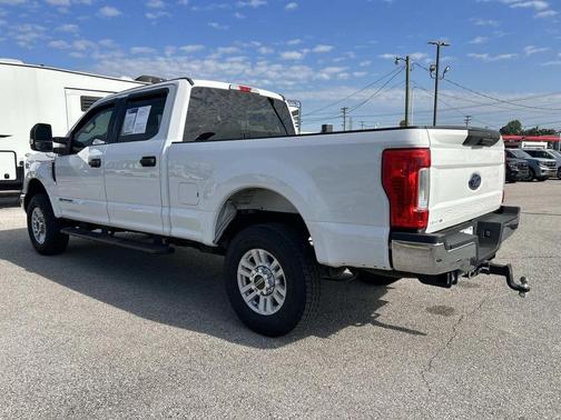 Oxford White 2019 Ford F-250 XLT