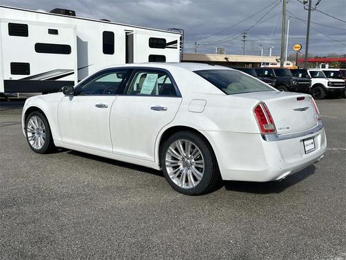 2011 Chrysler 300C Base