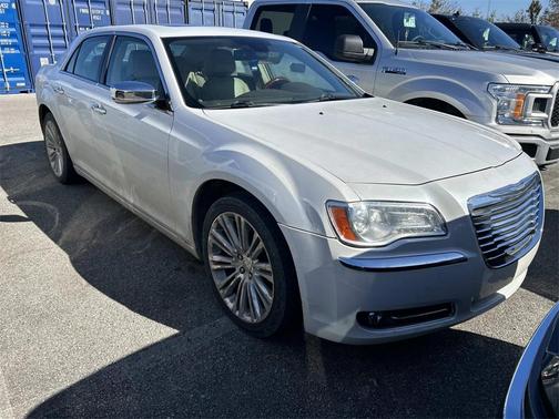 2011 Chrysler 300C Base