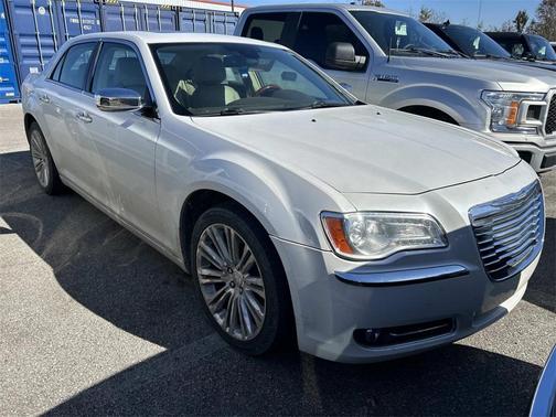 2011 Chrysler 300C Base