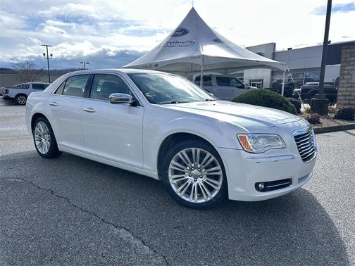 2011 Chrysler 300C Base