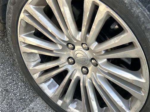 2011 Chrysler 300C Base