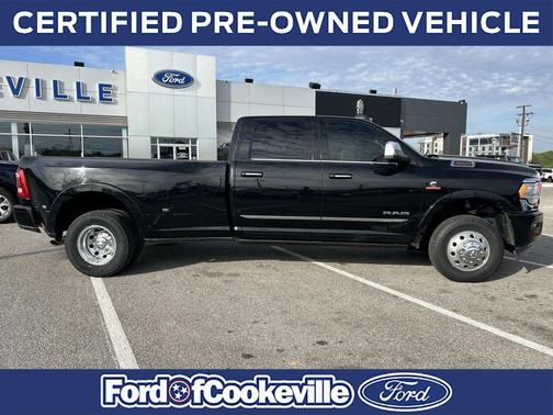 Diamond Black Crystal Pearlcoat 2021 RAM 3500 Limited Crew Cab 4x4 8' Box