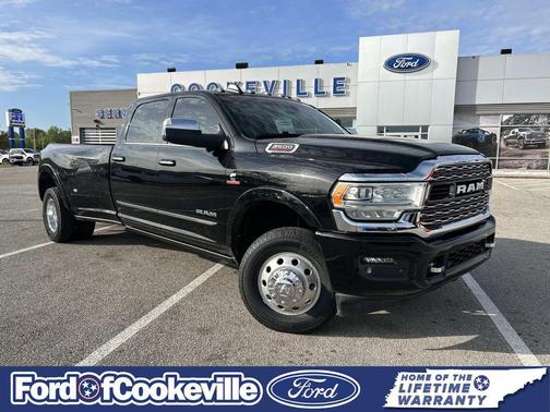 Diamond Black Crystal Pearlcoat 2021 RAM 3500 Limited Crew Cab 4x4 8' Box