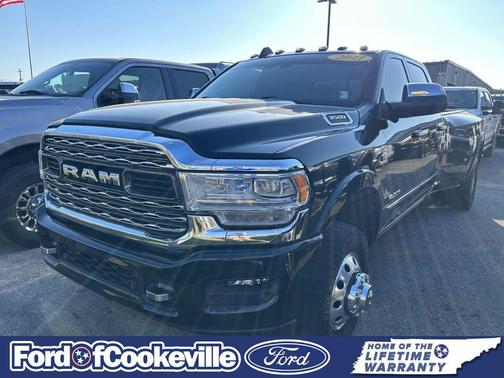 Diamond Black Crystal Pearlcoat 2021 RAM 3500 Limited Crew Cab 4x4 8' Box