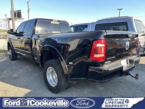 Diamond Black Crystal Pearlcoat 2021 RAM 3500 Limited Crew Cab 4x4 8' Box