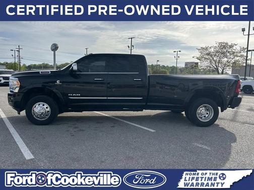 Diamond Black Crystal Pearlcoat 2021 RAM 3500 Limited Crew Cab 4x4 8' Box