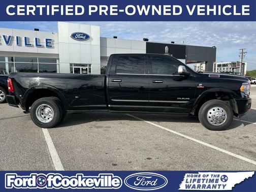 Diamond Black Crystal Pearlcoat 2021 RAM 3500 Limited Crew Cab 4x4 8' Box