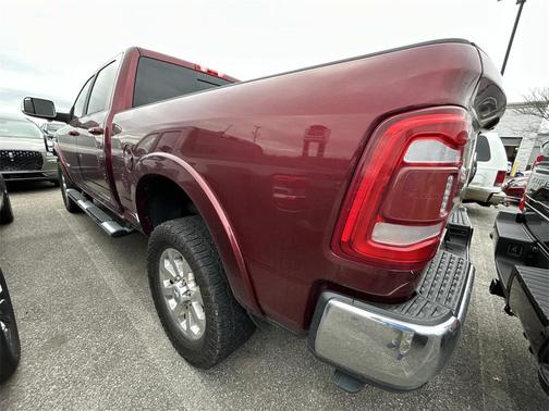 2019 RAM 2500 Laramie Crew Cab 4x4 6'4' Box