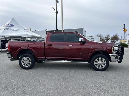 2019 RAM 2500 Laramie Crew Cab 4x4 6'4' Box