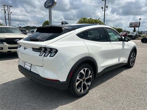 2025 Ford Mustang Mach-E Select